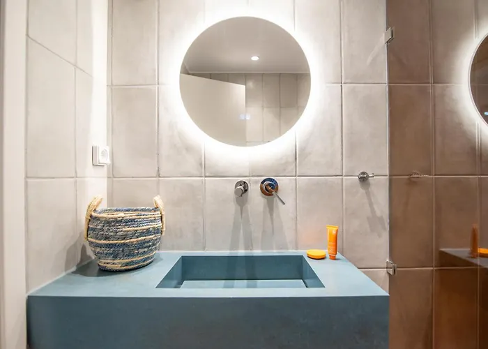 Vagianou Thea Celeste * Vivlos